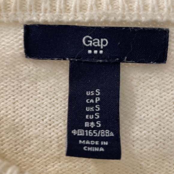 Striped Gap Sweater - Picture 5 of 8